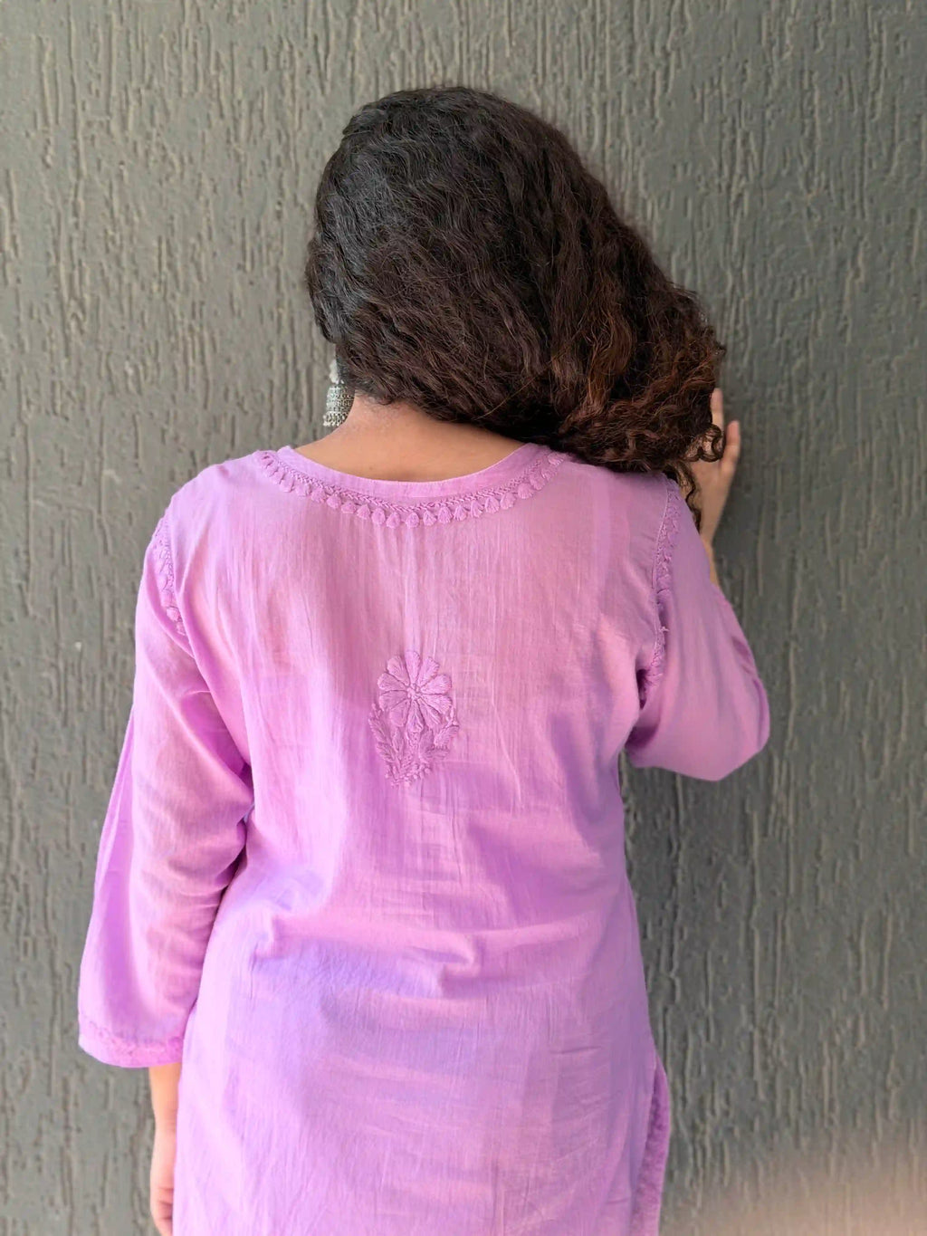 Mulmul Chikankari Solid Women's Short Kurta - Lavender