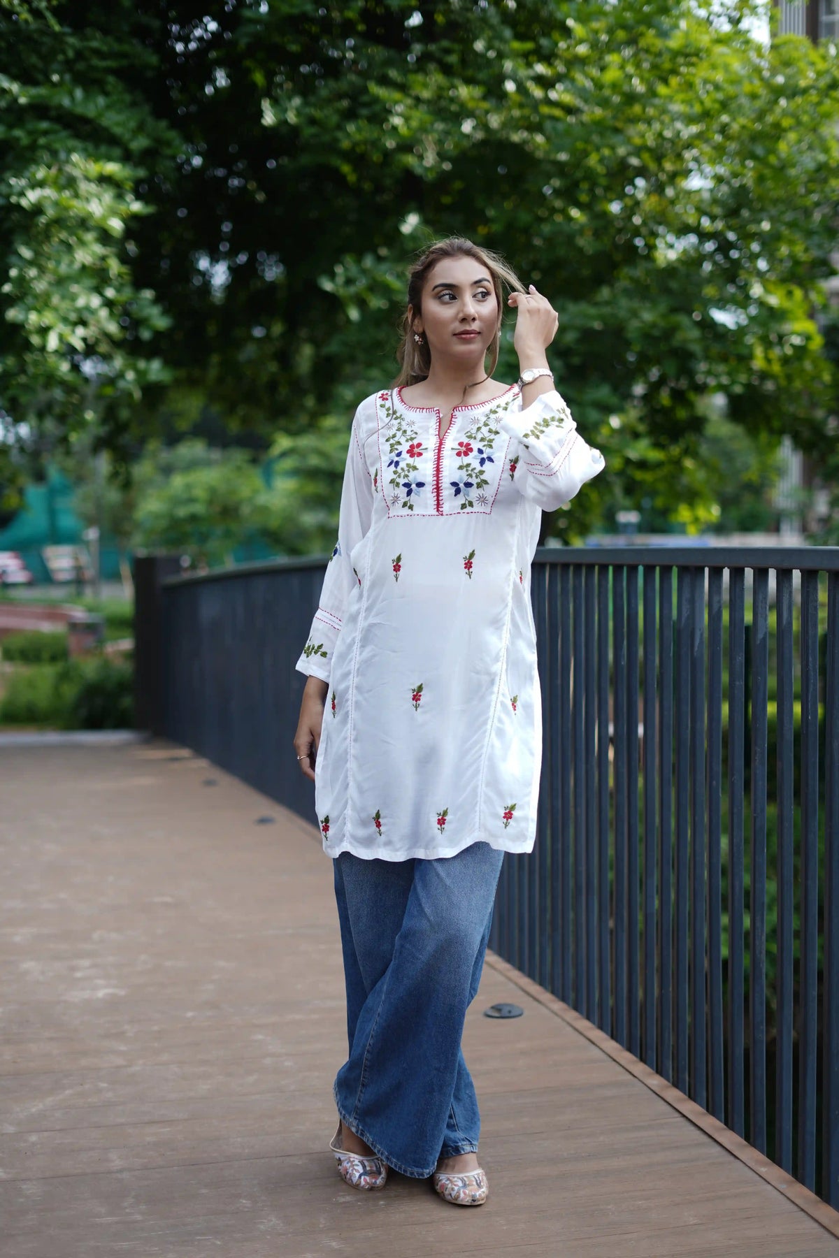 Muslin Tunic Style Solid Women's Long Kurta with Red Multi-Color Thread