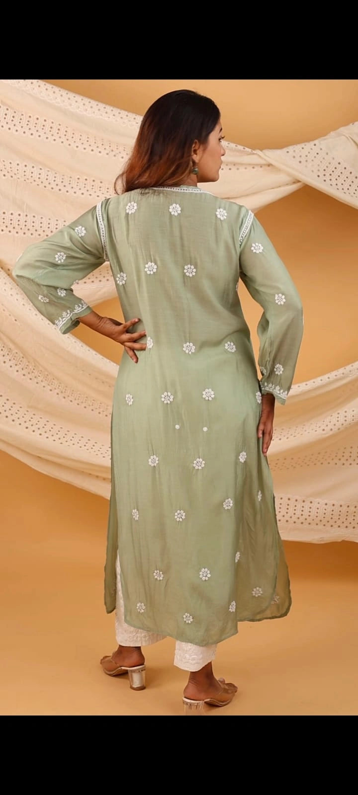 Muslin Chikankari & Qureshia Solid Women's Long Kurta - Olive Green