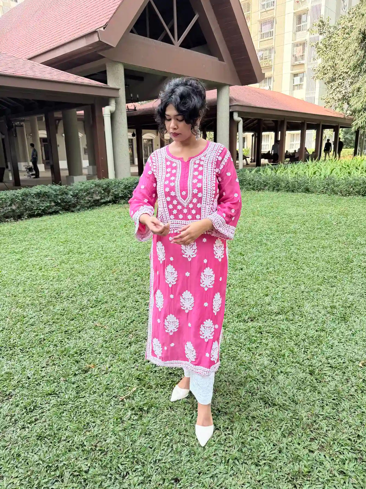 Muslin Hand Chikankari Solid Women's Long Kurta - Rose Pink