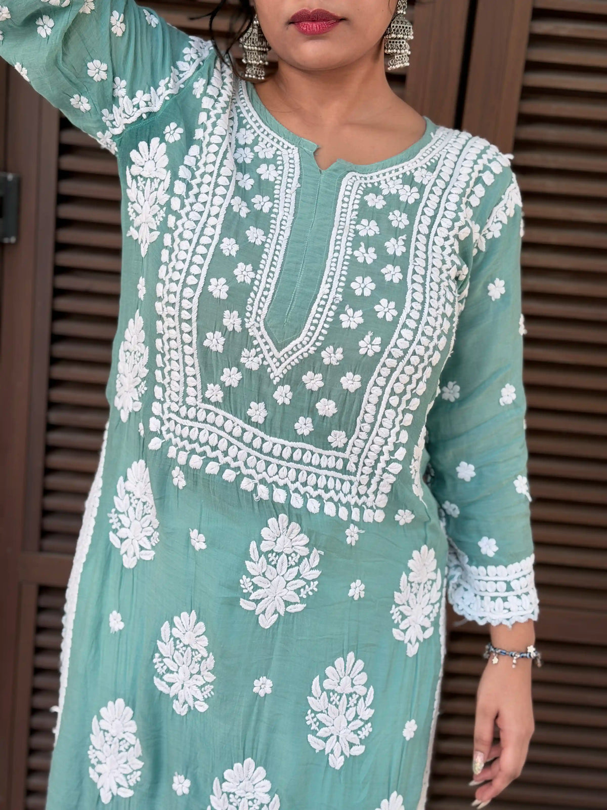 Muslin Hand Chikankari Solid Women's Long Kurta - Sea Green