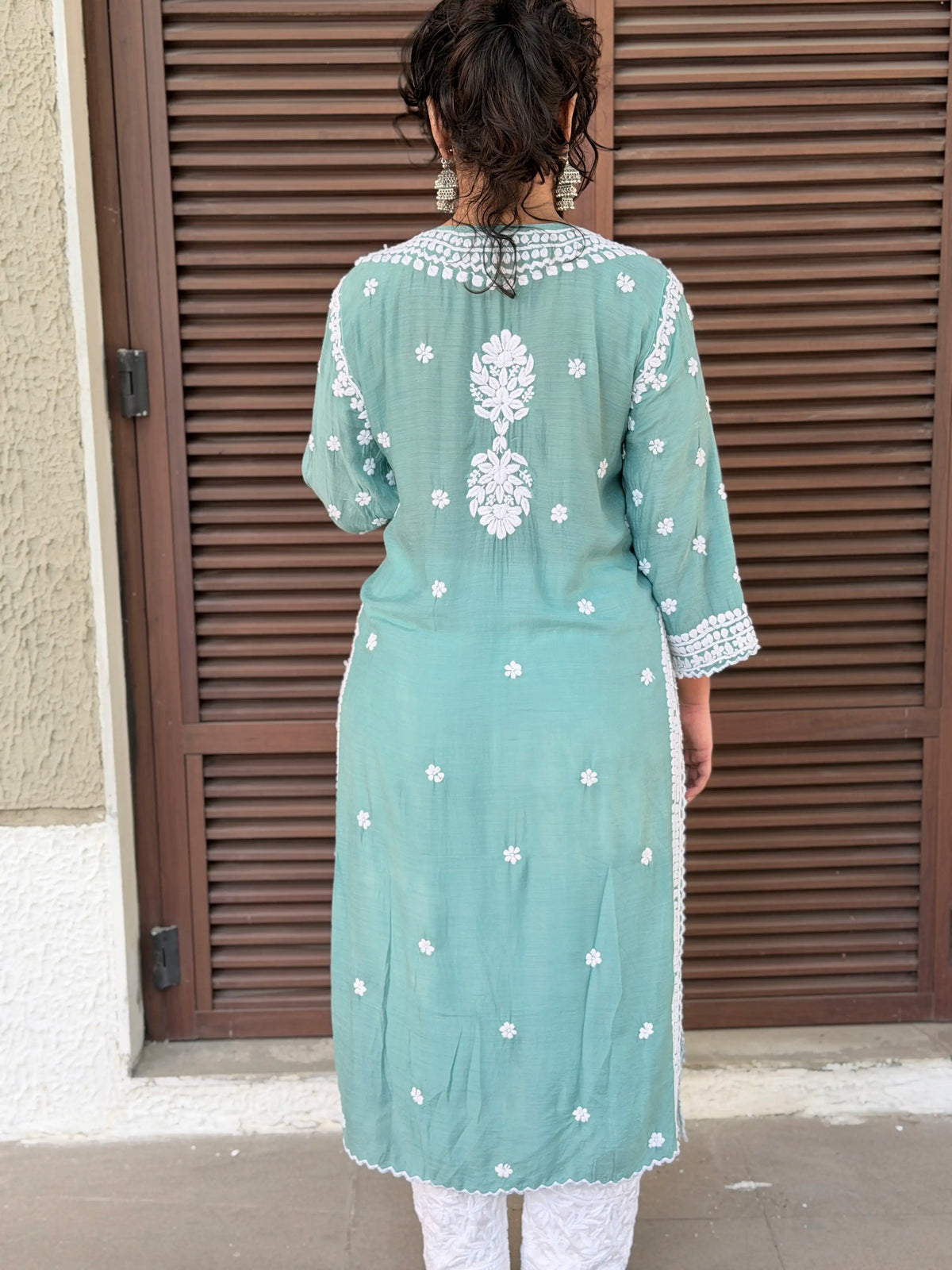 Muslin Hand Chikankari Solid Women's Long Kurta - Sea Green